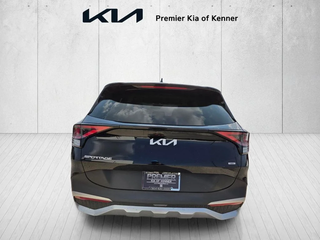Used 2023 Black Kia LX image 4