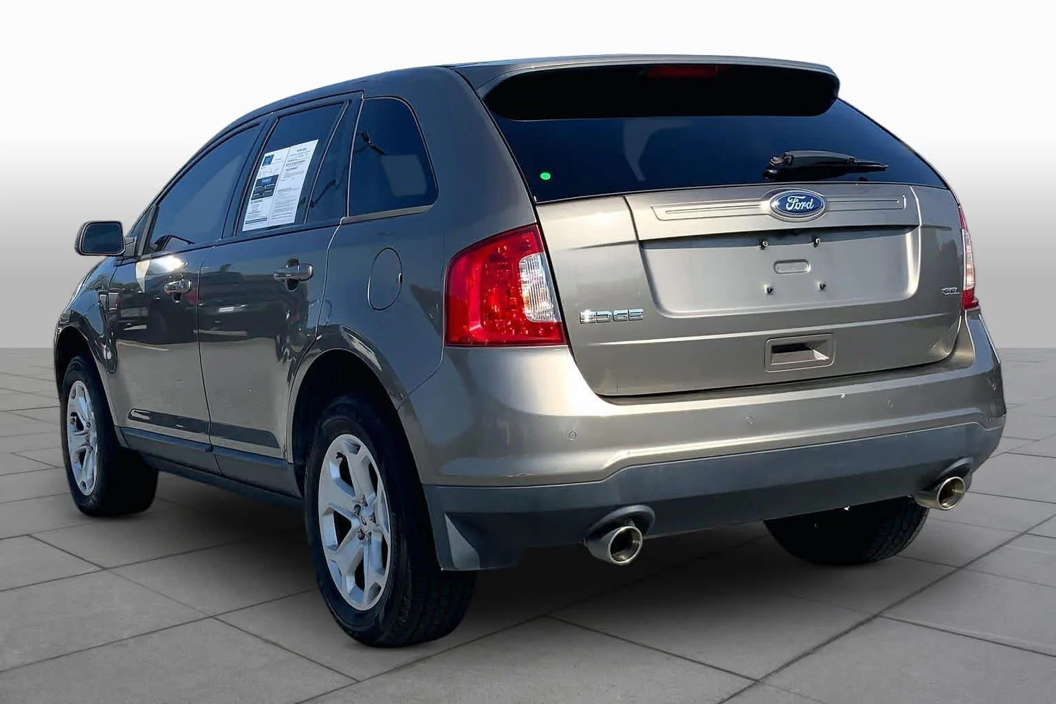 Used 2013 Mineral Gray Metallic Ford SEL image 11