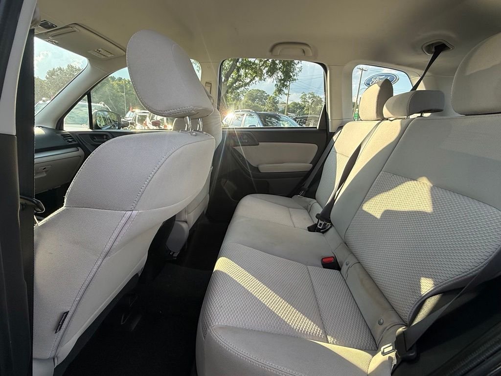 Used 2014 Gray Subaru 2.5i image 21