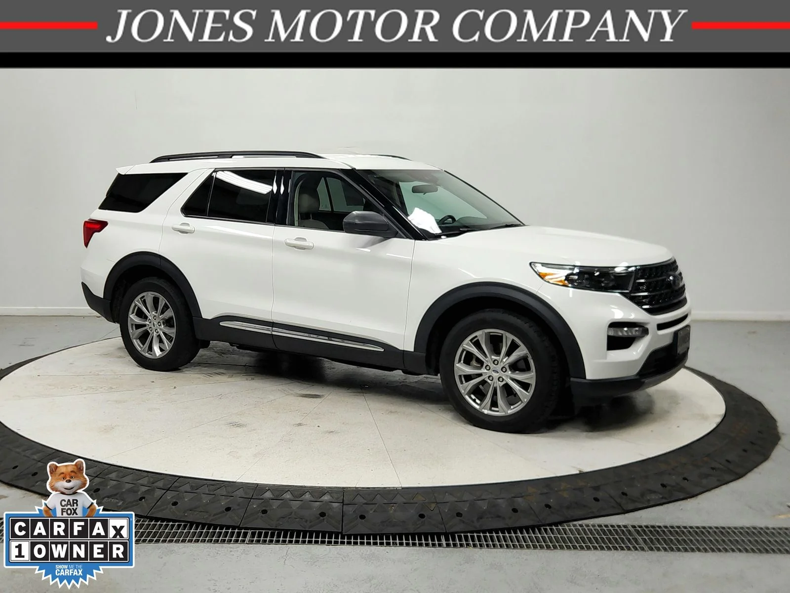 Used 2023 White Ford XLT image 1