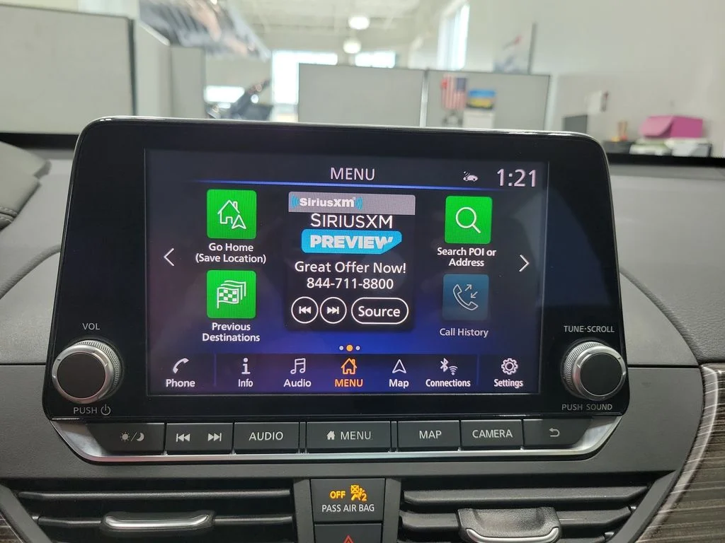Used 2020 Silver Nissan 2.5 SL image 43