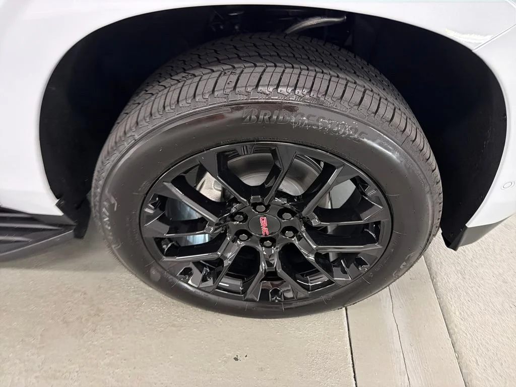 New 2026 Glacier White Tricoat GMC Denali image 4