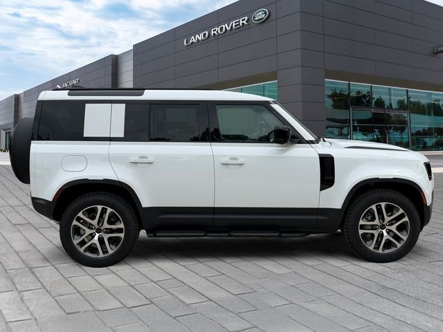 New 2026 Fuji White Land Rover S image 6