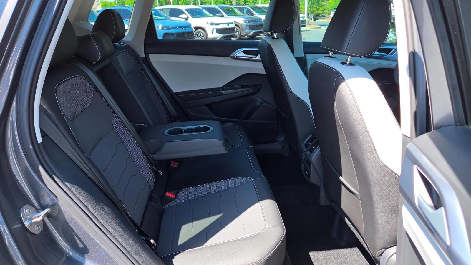 2025 Volkswagen Taos SE - Photo 55
