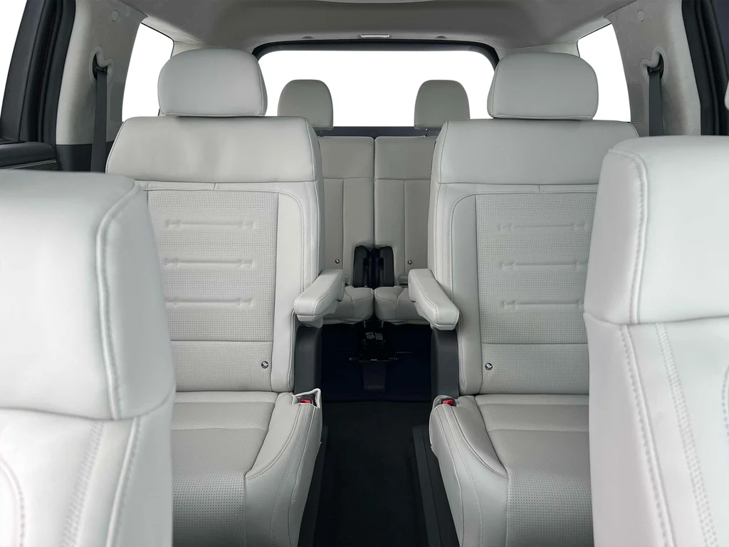 Used 2025 Gray Hyundai Calligraphy image 18