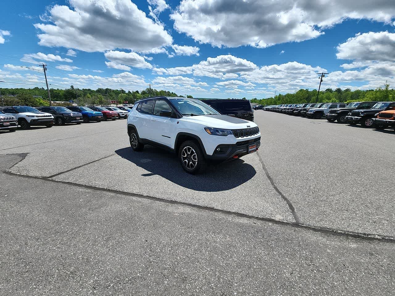 Used 2025 Bright White Clearcoat Jeep Trailhawk image 3