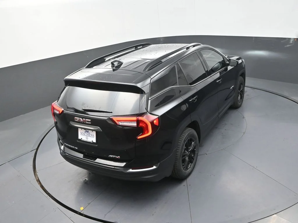 Used 2022 Black GMC AT4 image 21