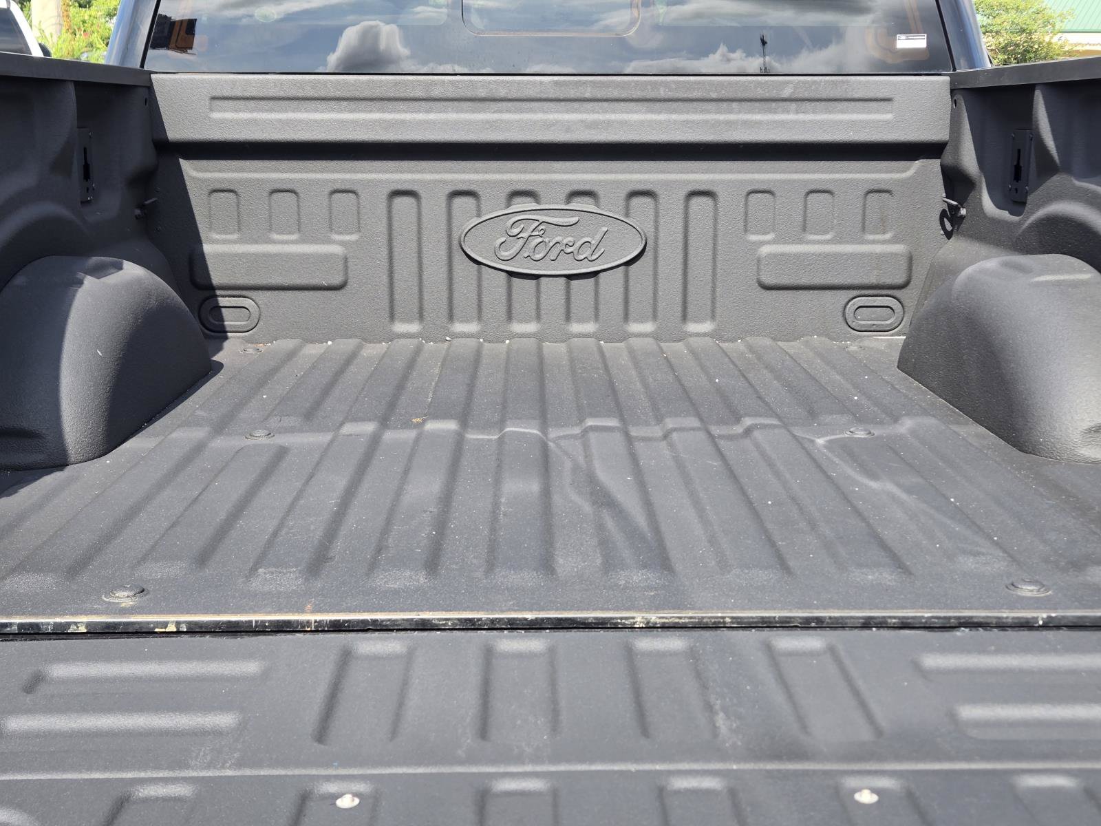 Used 2020 Black Ford XLT image 11