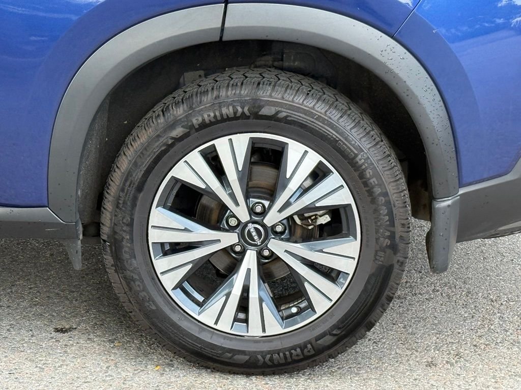 Used 2023 Caspian Blue Nissan SV image 7