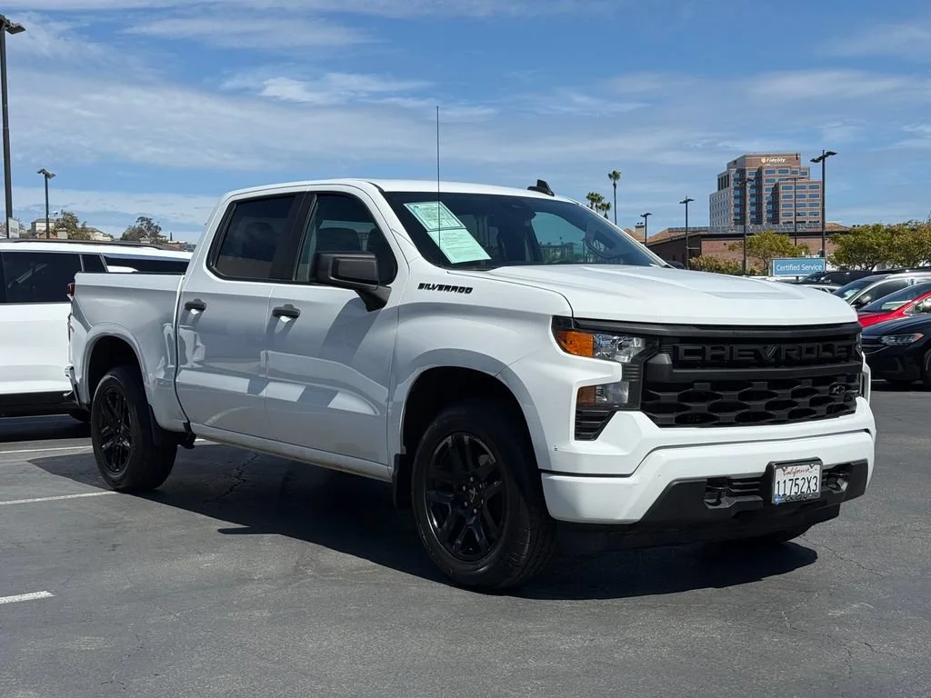 Used 2023 SUMMIT WHITE Chevrolet Custom image 5