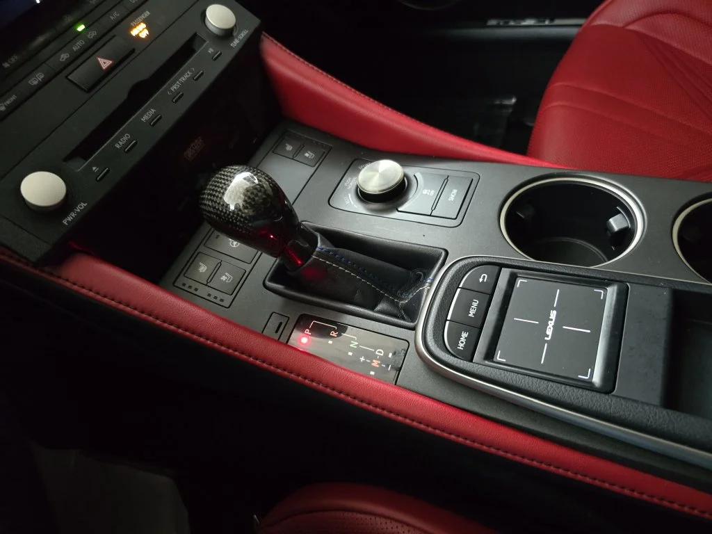 Used 2015 Black Lexus F image 22