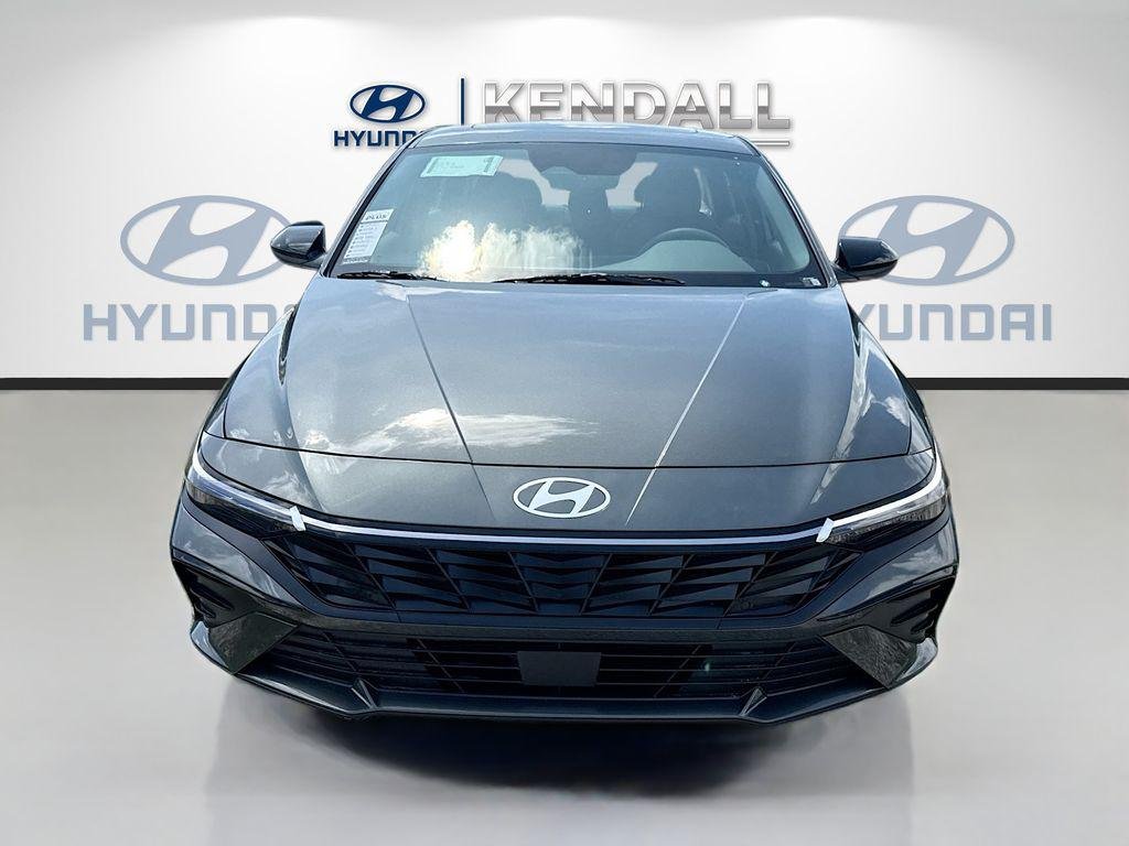 New 2026 Amazon Gray Hyundai SEL Sport Premium image 2