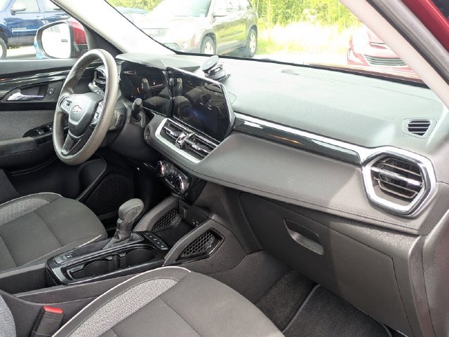 Used 2024 Red Chevrolet LT image 28