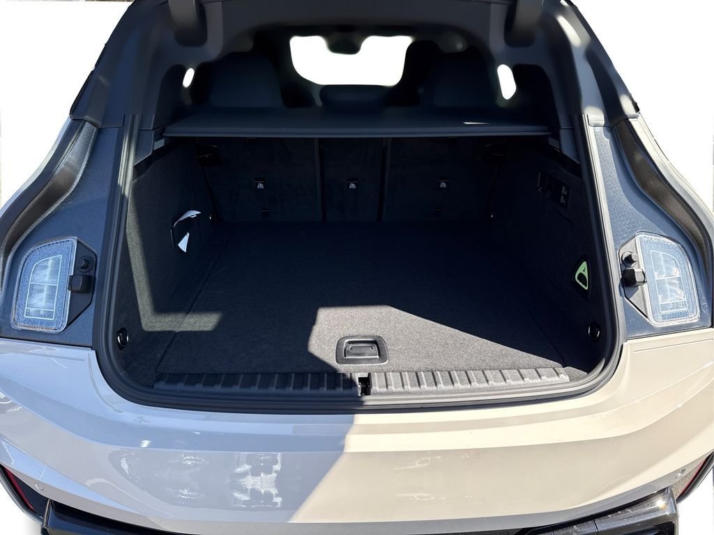 2026 BMW iX 60 - Photo 13