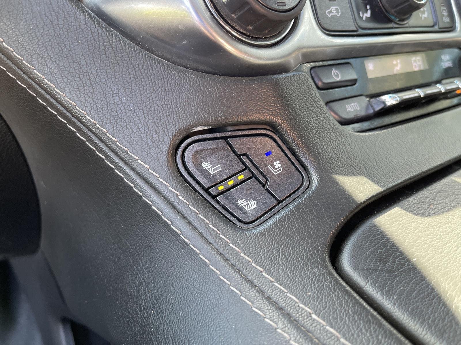 Used 2020 Black Chevrolet Premier image 33