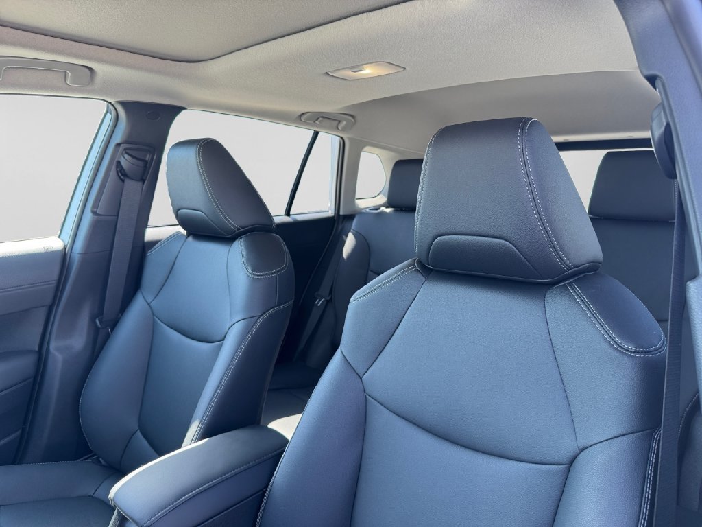 Used 2026 Pearl Toyota XLE image 17