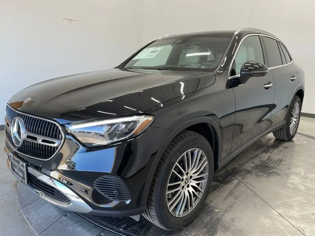 New 2027 Beige Mercedes-Benz GLC 300 image 32