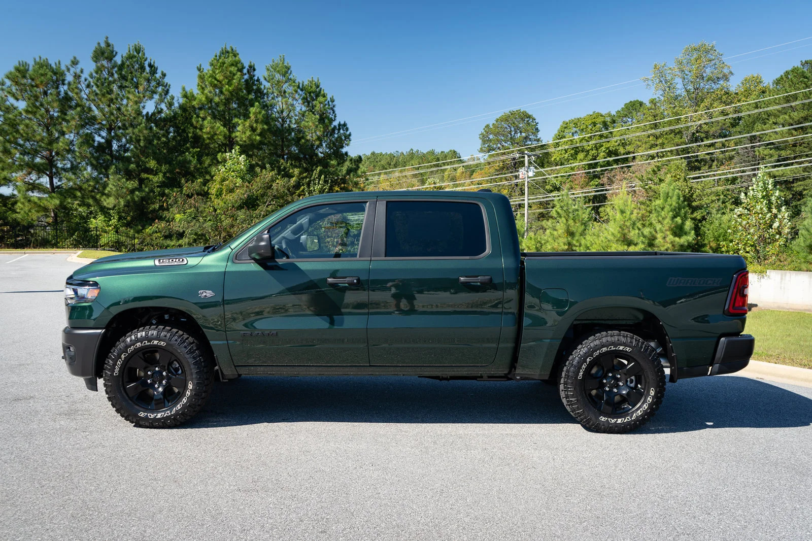 New 2027 Serrano-Green Metallic Exterior Paint RAM Warlock image 5