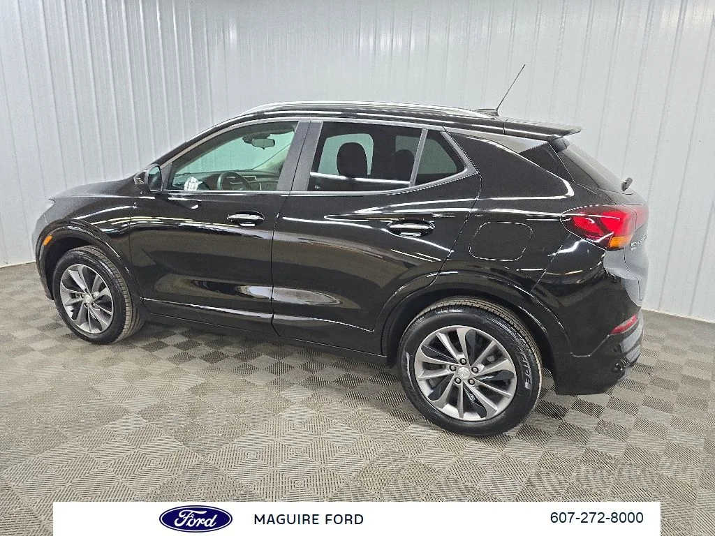 Used 2023 Black Buick Select image 5