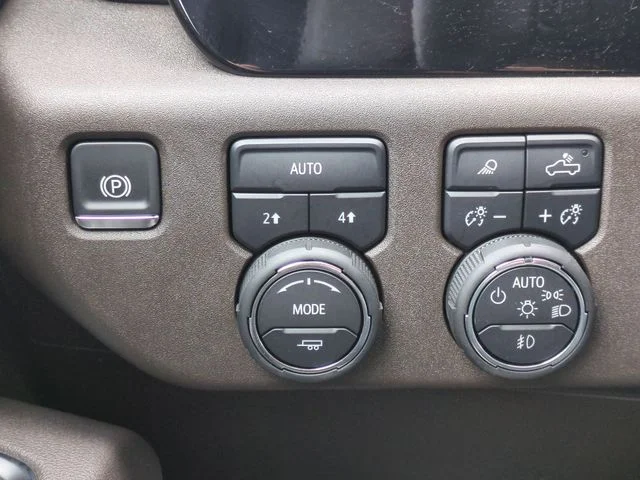 Used 2025 White Chevrolet LTZ image 21
