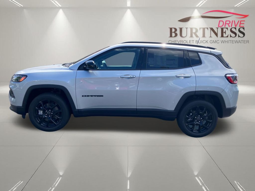 New 2026 Silver Zynith Metallic Clear-Coat Exterior Paint Jeep Latitude image 9