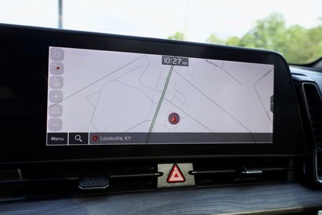 Used 2024 Green Kia X-Line image 8