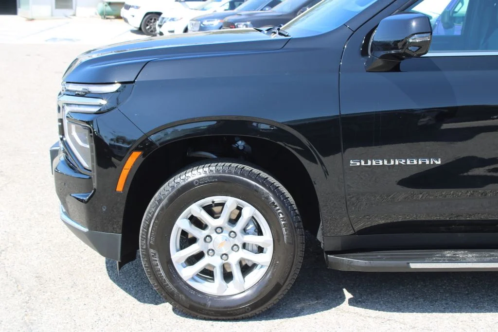 Used 2026 Black Chevrolet LT image 7