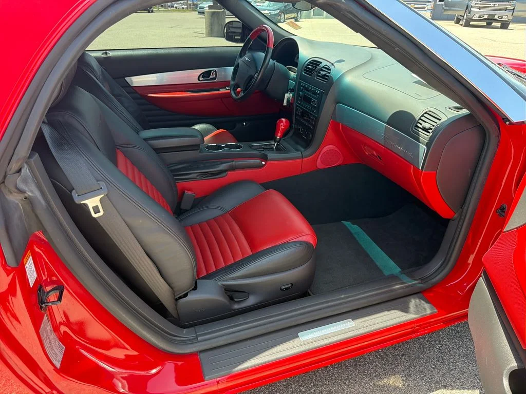 Used 2002 Red Ford Base image 16