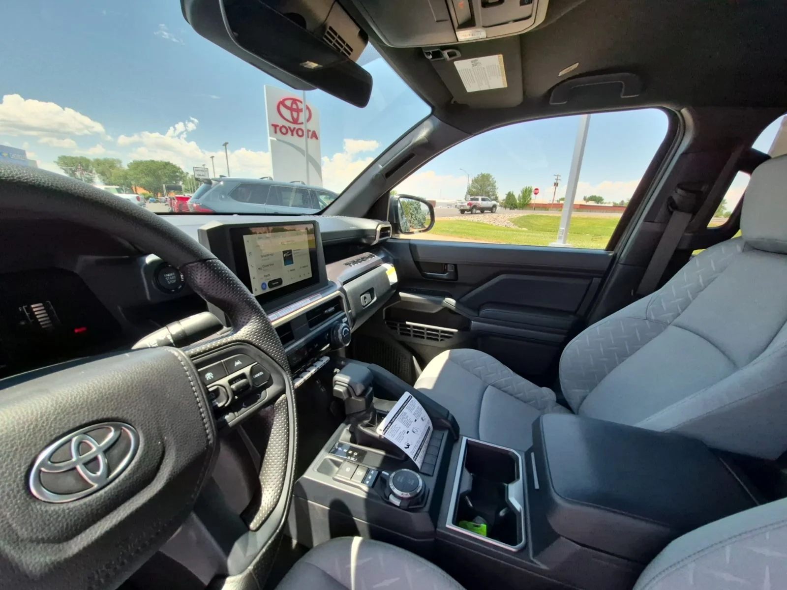 2026 Toyota Tacoma SR5 - Photo 22
