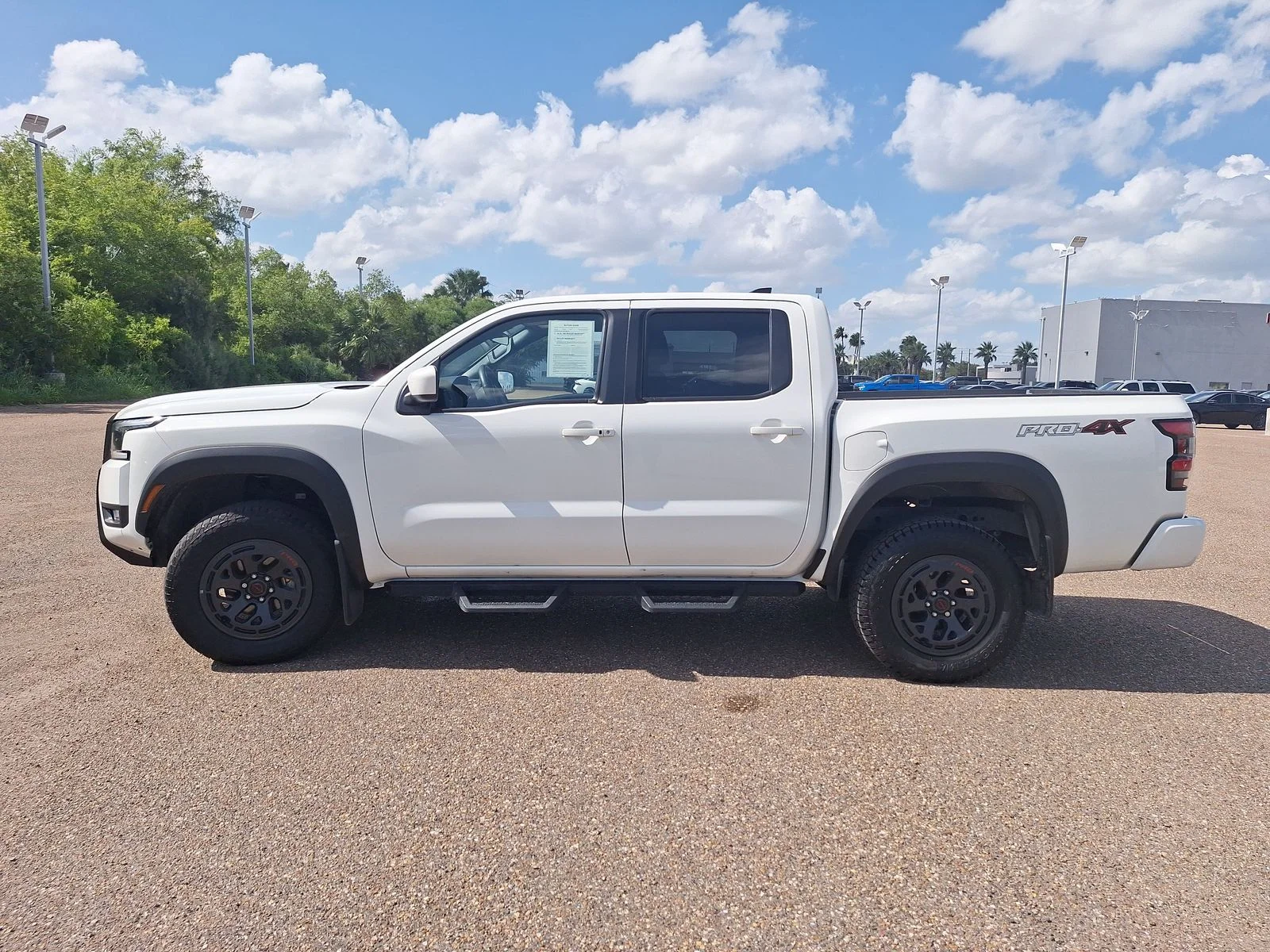 Used 2025 White Nissan PRO-4X image 4
