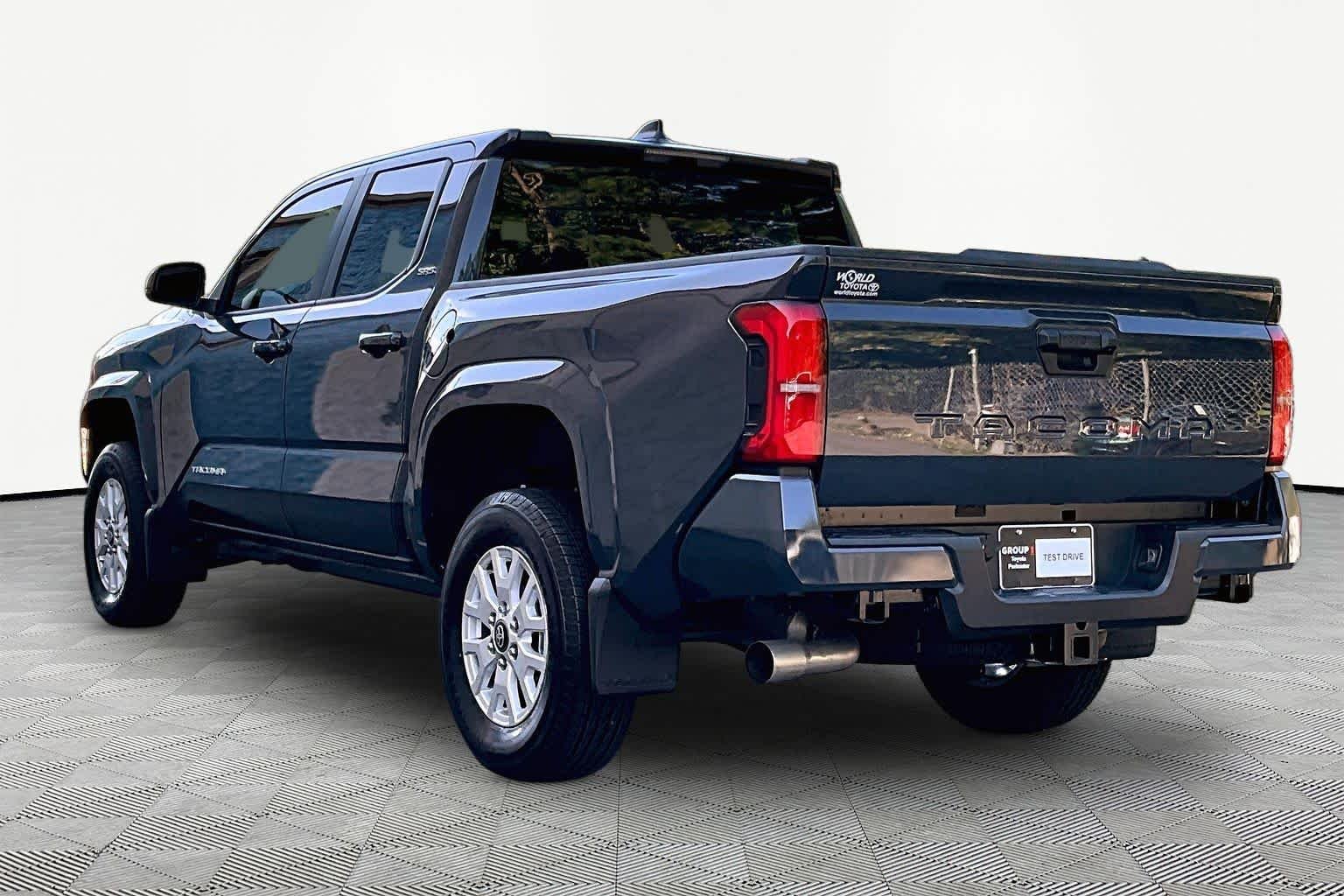 Used 2026 Underground Toyota SR5 image 12