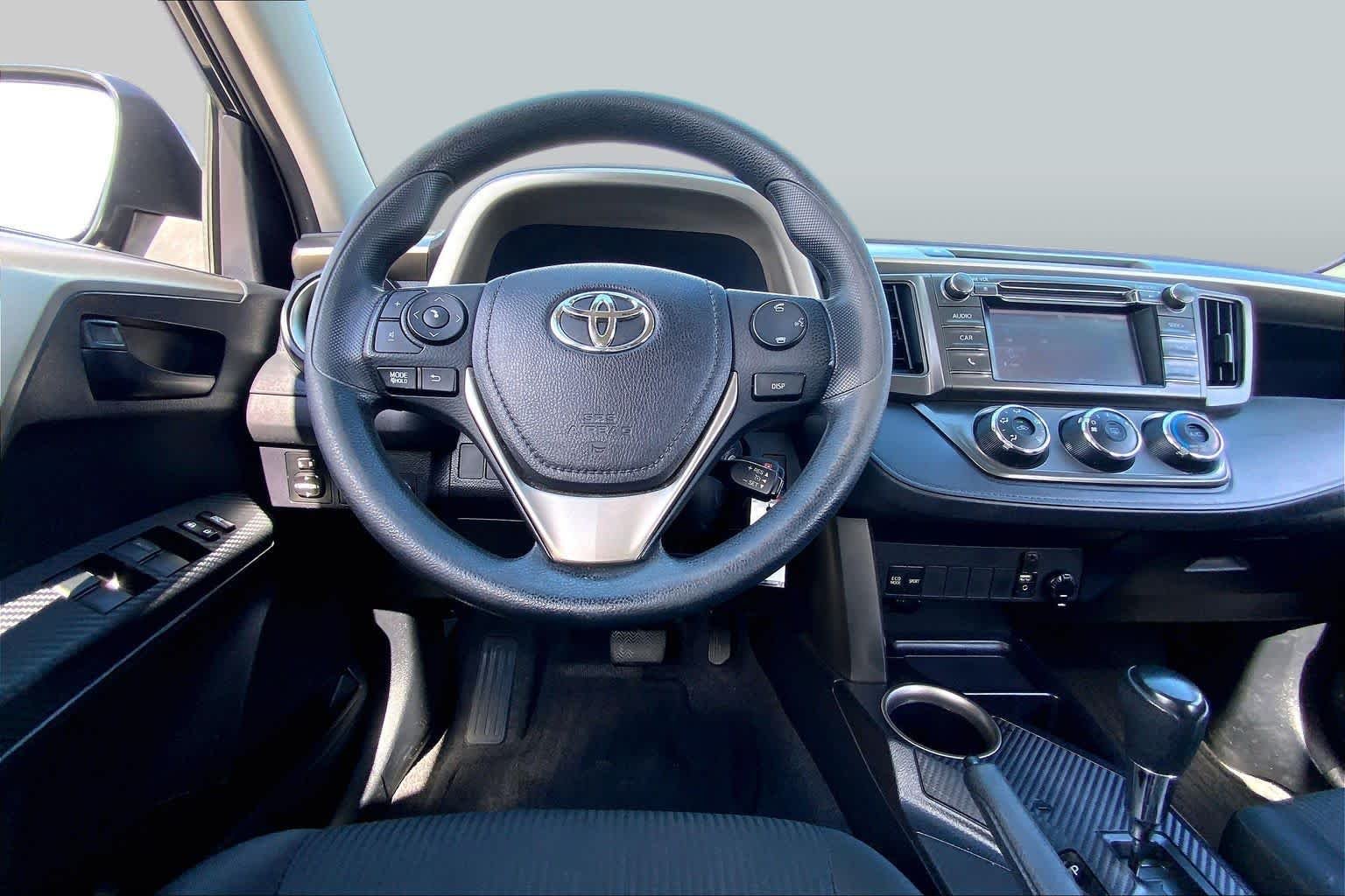 Used 2015 Black Toyota LE image 6
