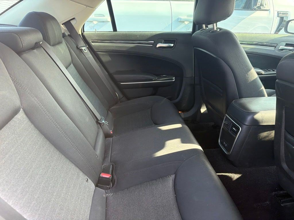 Used 2019 Velvet Red Pearlcoat Chrysler Touring image 3