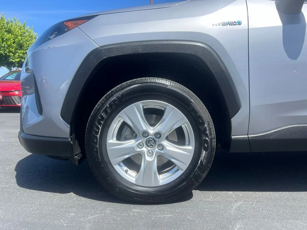 Used 2020 Silver Toyota LE image 14