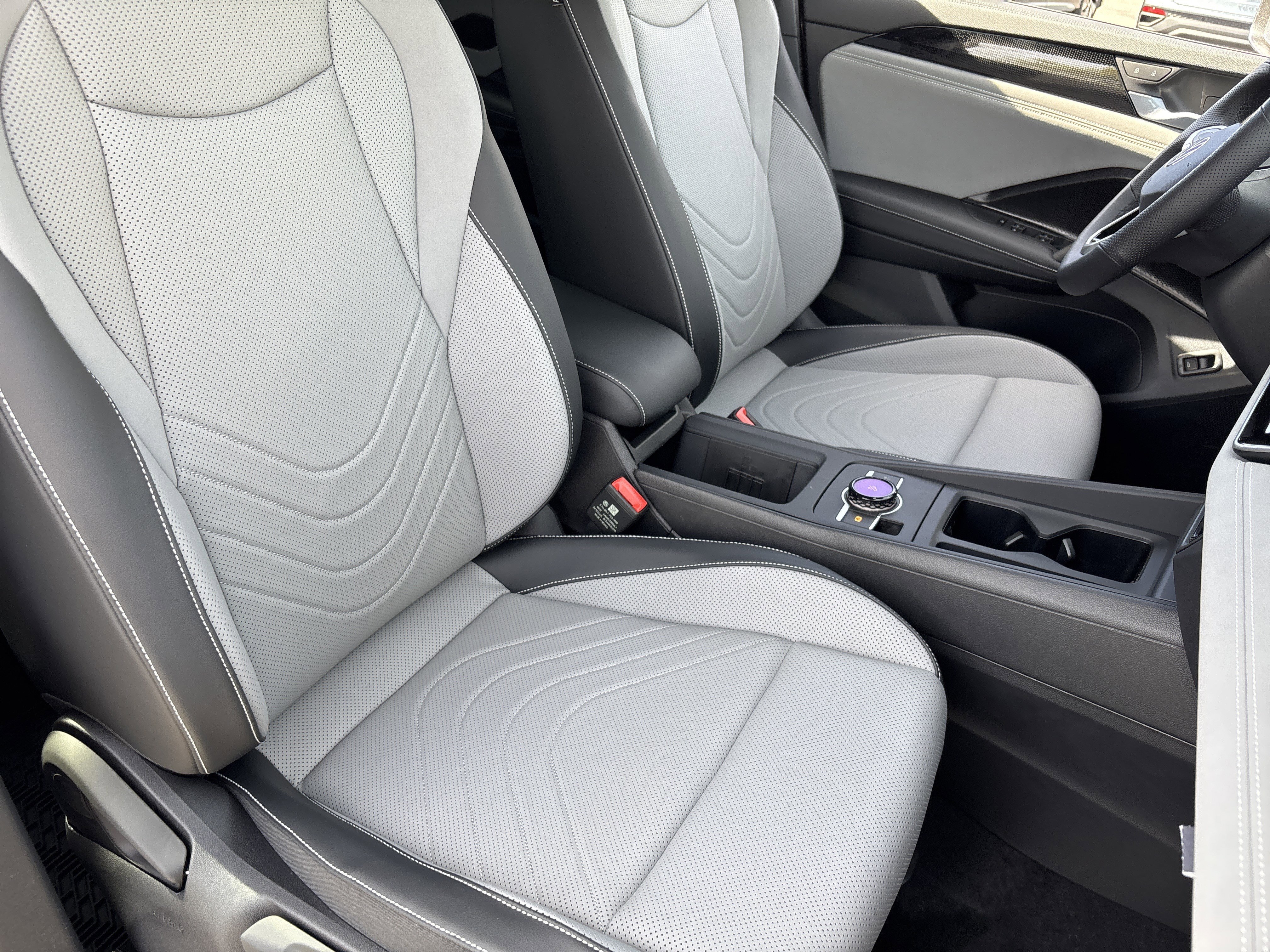 New 2026 Platinum Gray Metallic Volkswagen SE R-Line Black image 6