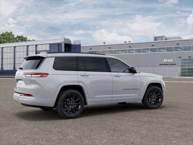 New 2026 Bright White Clear-Coat Exterior Paint Jeep Limited image 28