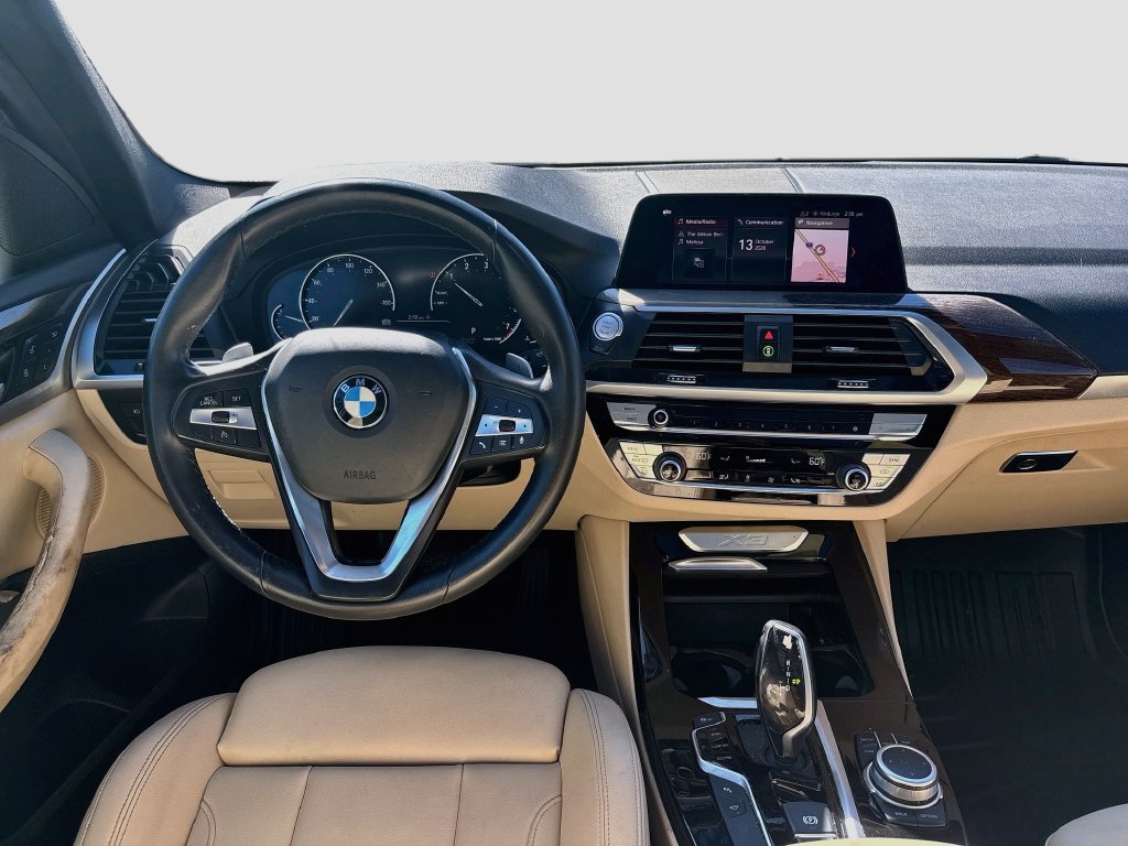Used 2021 White BMW sDrive30i image 18