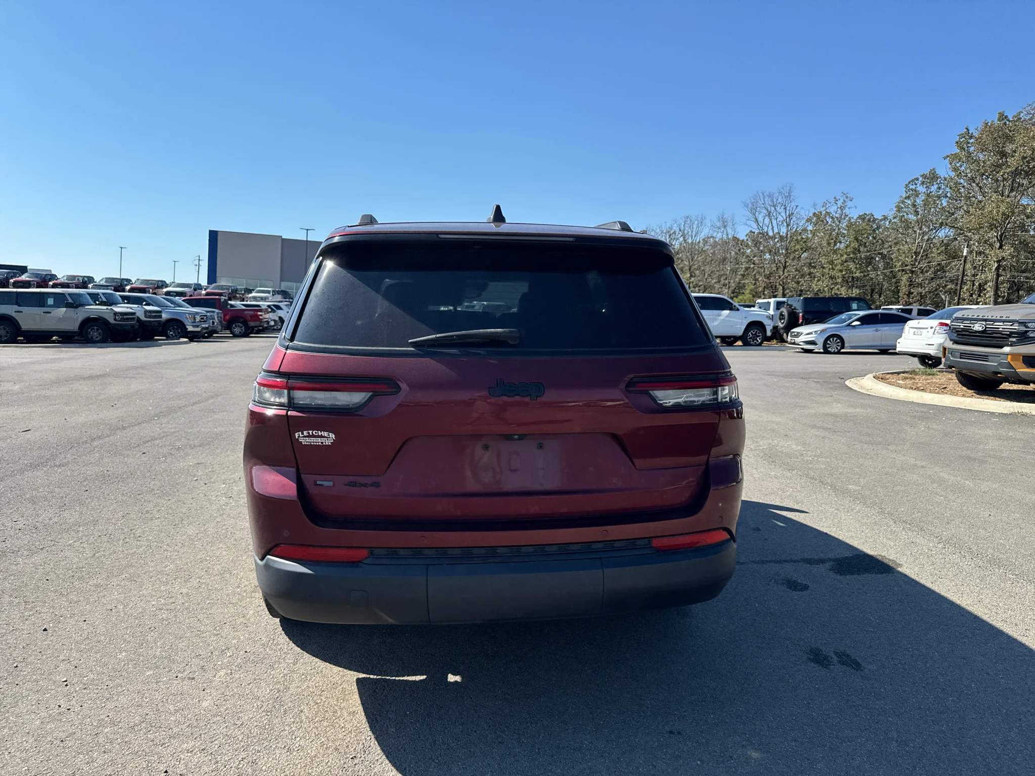 Used 2021 Velvet Red Pearlcoat Jeep Altitude image 12
