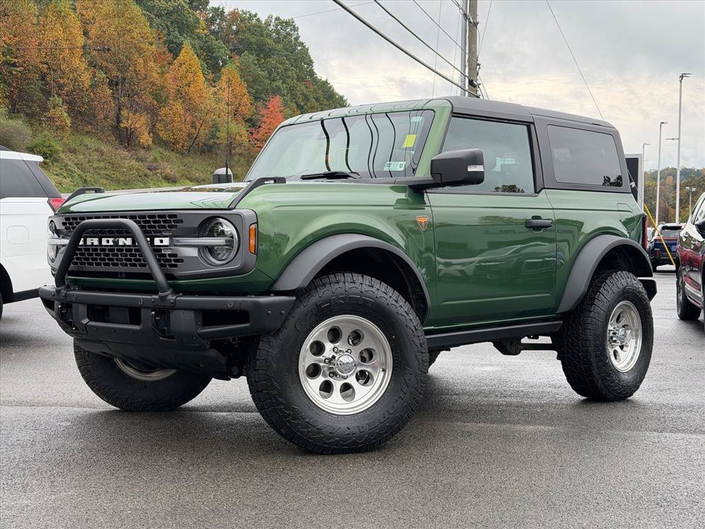 Used 2022 Green Ford Badlands image 2