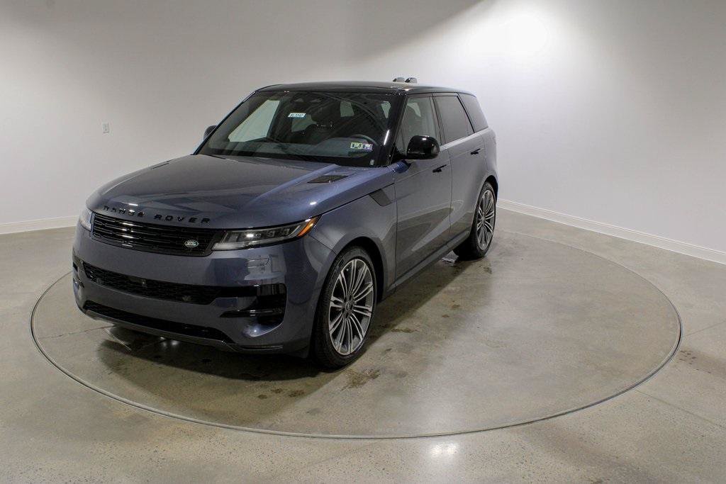 Certified Used 2025 Varesine Blue Metallic Land Rover SE image 1