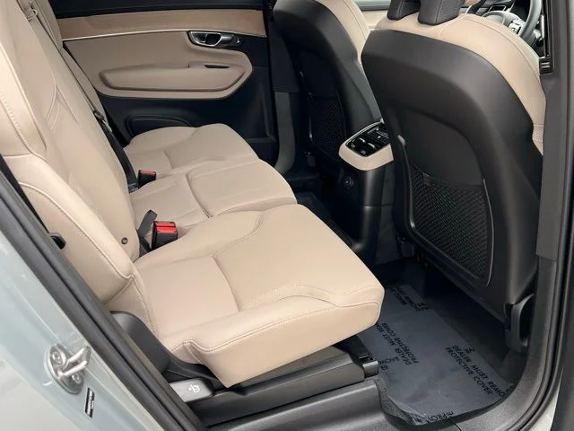 2026 Volvo XC90 Plus - Photo 26