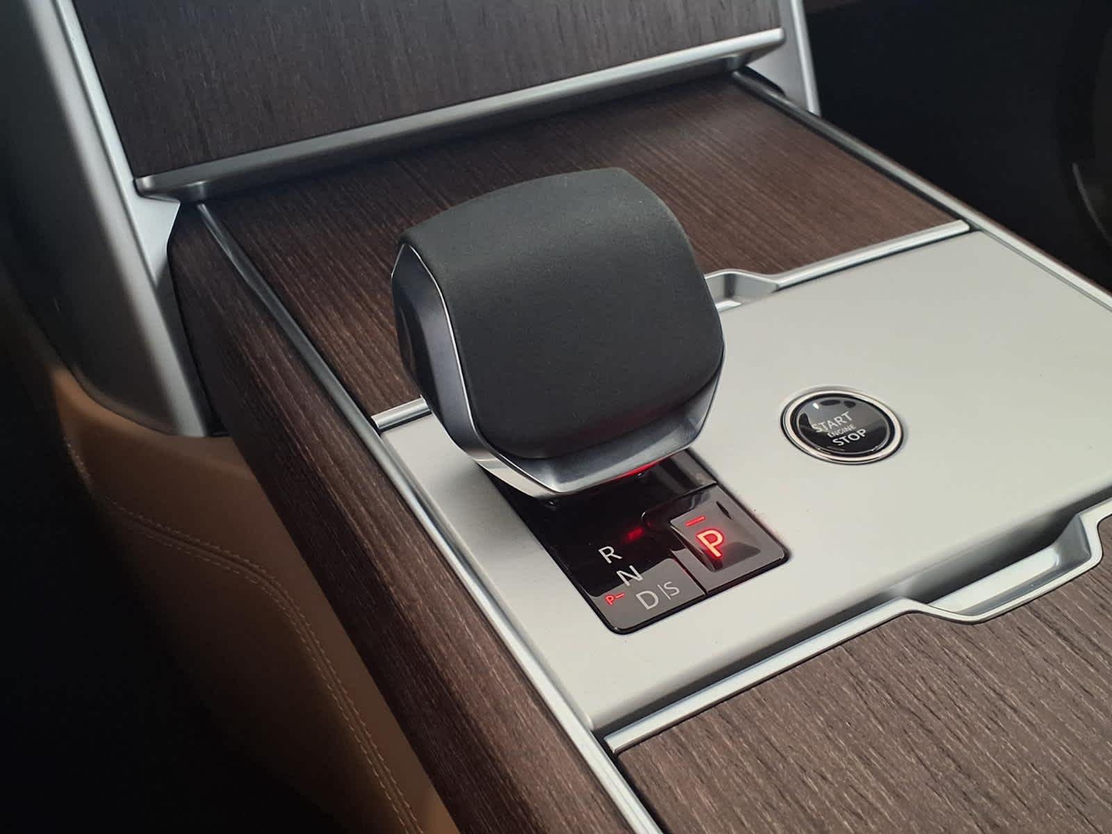New 2026 Batumi Gold Land Rover SE image 17