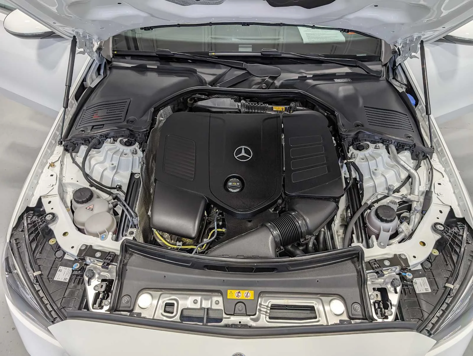 Used 2026 Polar White Mercedes-Benz C 300 image 14