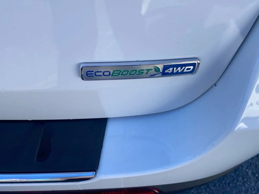 Used 2020 White Ford Limited image 13