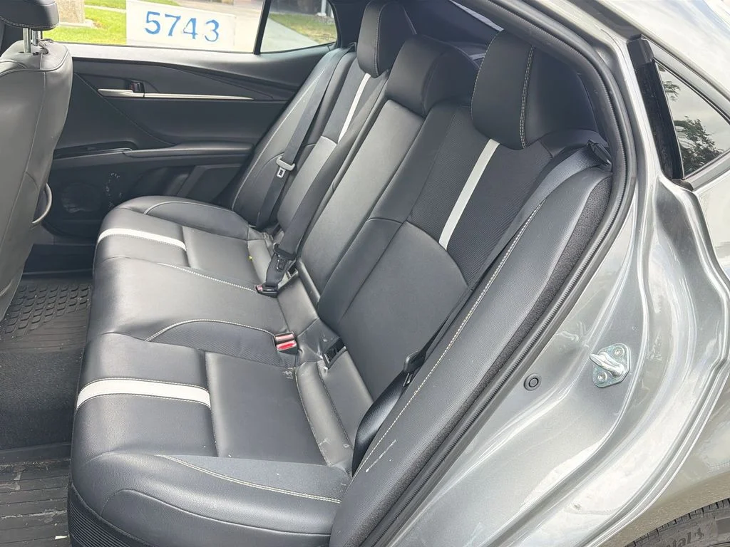 Used 2025  Toyota SE image 23