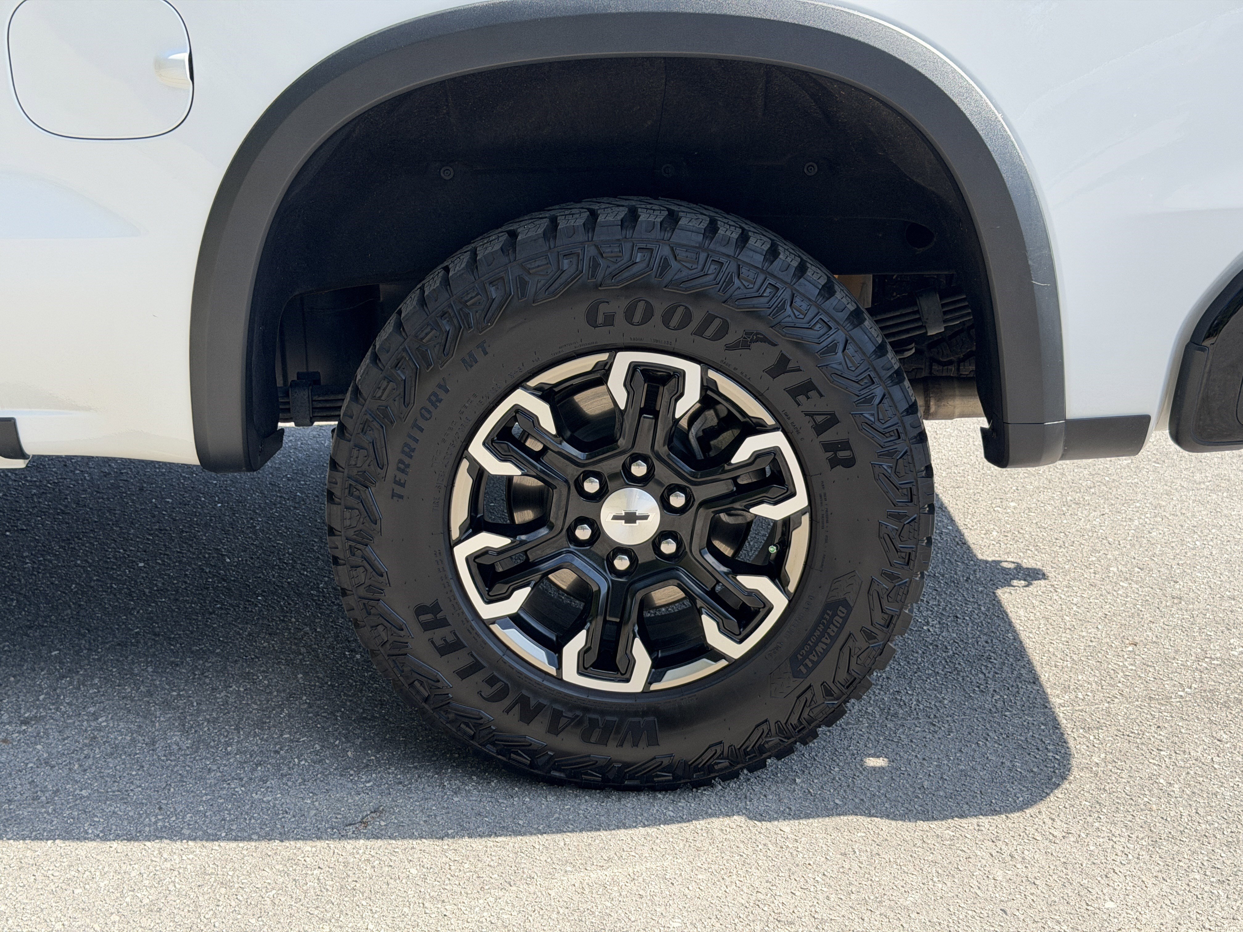 2024 Chevrolet Silverado 1500 ZR2 - Photo 25