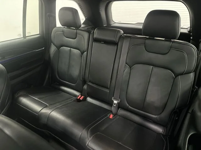 Used 2022 Red Jeep Overland image 26