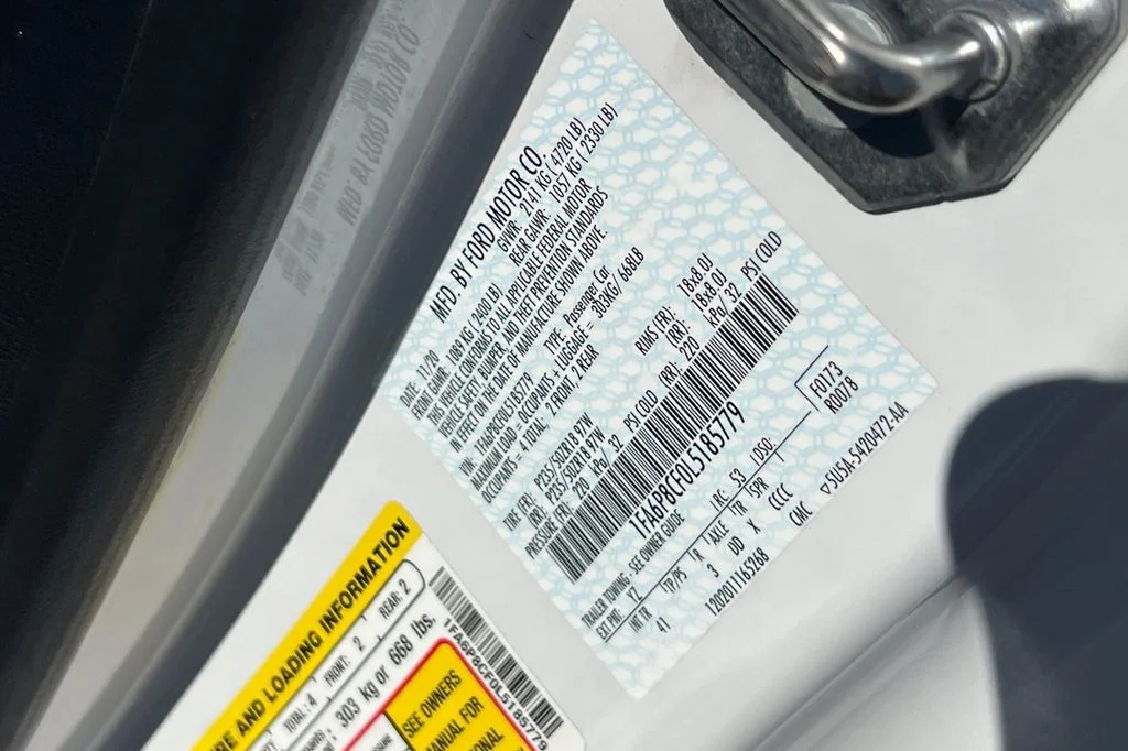 Used 2020 White Ford GT Premium image 30