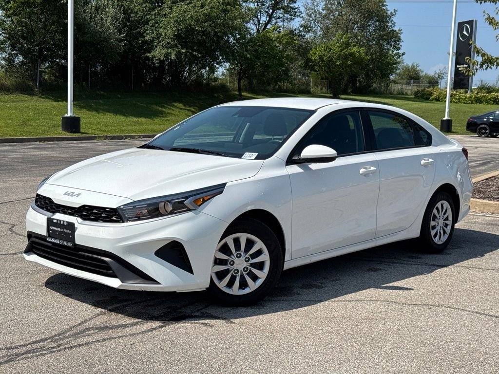 Used 2024 White Kia LX image 1