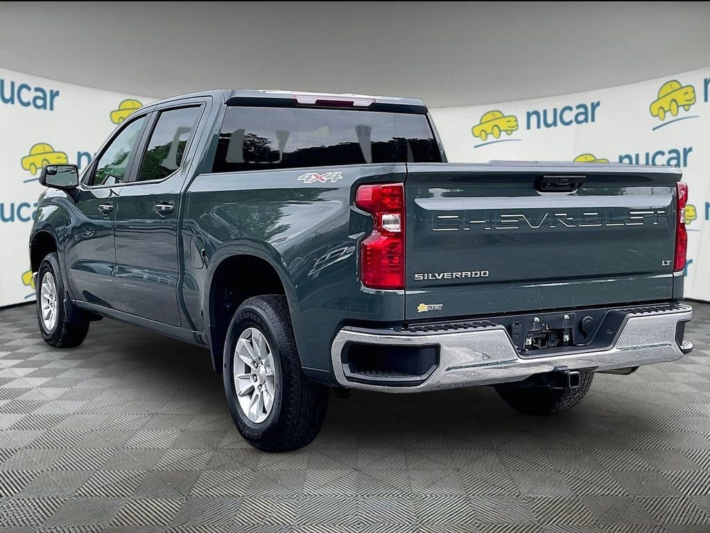 Used 2025 Gray Chevrolet LT image 4